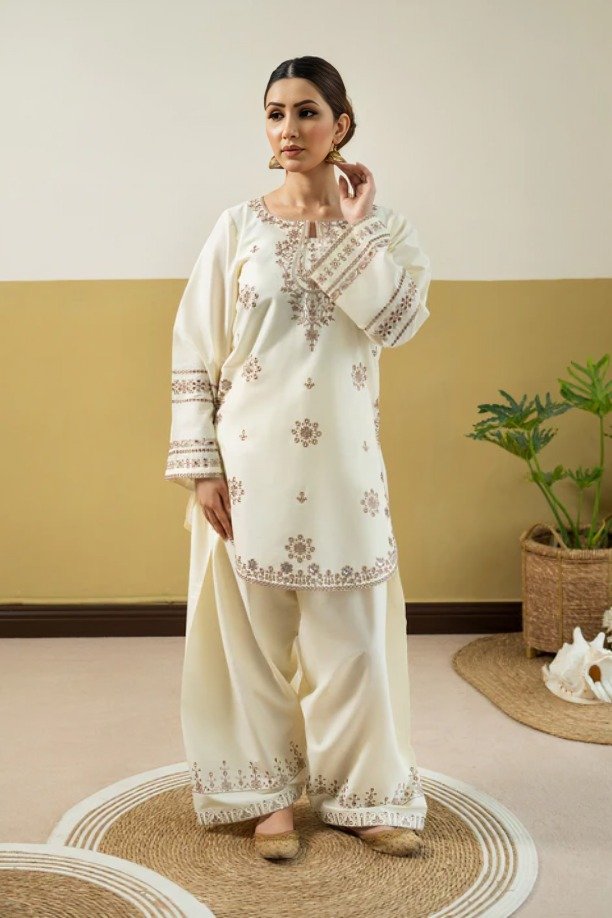 httpsdivinjaipur.comproductsdastaan-e-neelum-a-royal-chronicle-woven-in-midnight-and-gold-suit-41-29.jpg Urge - 2pcs Lawn Embroidered - 853 - Image 1