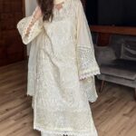 Sahane Luxury Chicken Kari 3pcs Lawn With Ready To Wear Dupatta- 758
